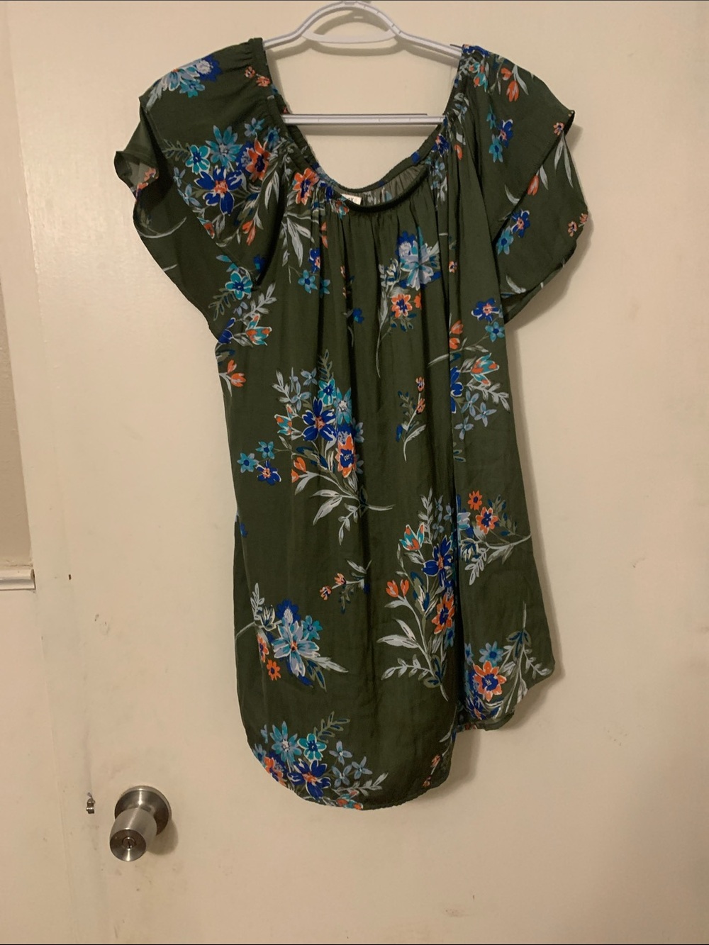 Terra & Sky Olive Floral Scoop Neck Flutter Tunic